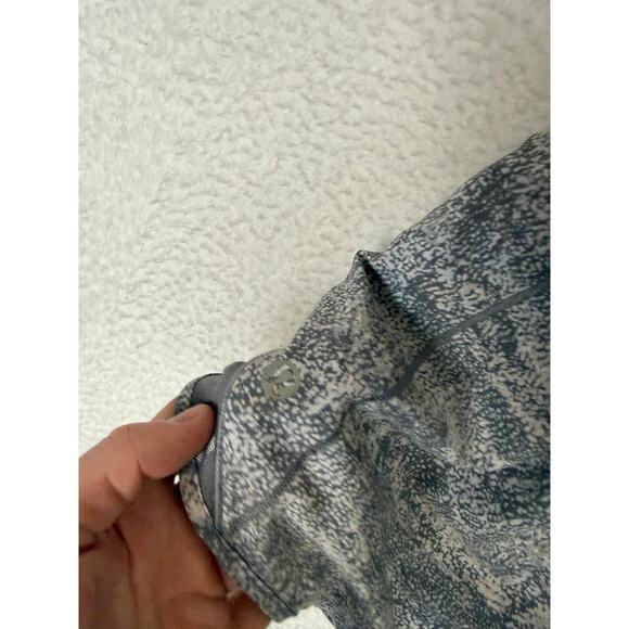 Lululemon Hotty Hot High Rise Running Athletic Shorts Long 4" Gray White 4 - Picture 2 of 5